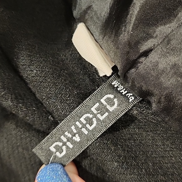 Elegant Pea Trench Coat - Picture 8 of 8